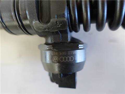 Foto 2ª: Inyectores Volkswagen Polo 1.4 TDI 70CV 51KW [BNM] (2006)