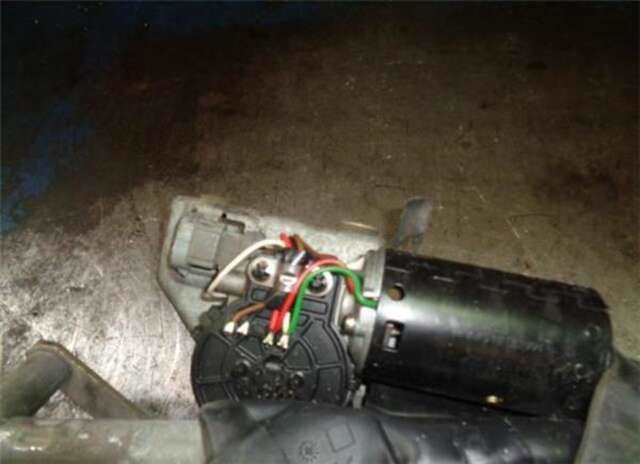 Foto 3ª: Motor Limpia Delantero Renault Scenic 1.9 DTI (JA0N) I (JA...)(1999-_) [F9Q 736]