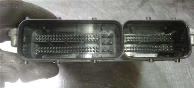 Foto 3ª: Centralita Motor ECU Volkswagen Golf 1.6 TDI [CXX]