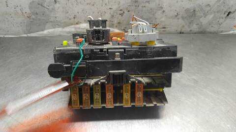 Foto 3ª: Caja Reles Fusibles Citroen C4 PICASSO (2006)