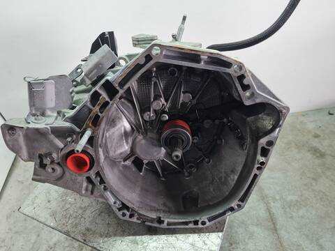 Foto 3ª: Caja Cambios Dacia Duster 1.5 DCI DIESEL CAT 86CV 63KW [K9K666] (2010)