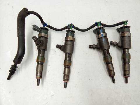 Foto 3ª: Inyectores Peugeot 207 HDI 90CV [9HX (DV6ATED4)] (2006)
