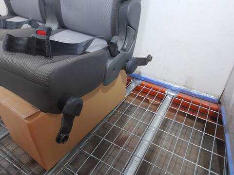 Foto 2ª: Asientos Traseros Toyota Hiace VERSION INDEFINIDA (2019)