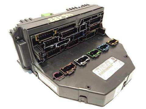 Caja Reles Fusibles Mercedes Clase C 160 E 220 BLUETEC 207.401) 170CV 125KW