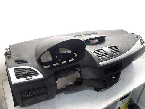 Foto 3ª: Salpicadero Renault Megane 1.5 DCI DIESEL FAP BERLINA 106CV 78KW III BERLINA 5 P (2009)