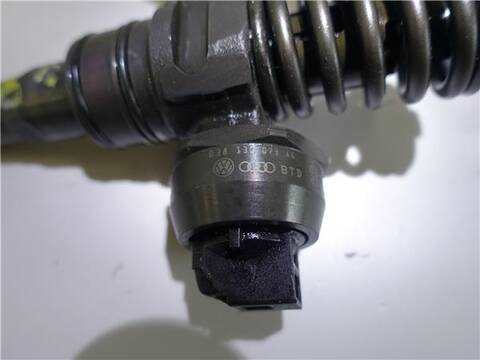 Foto 2ª: Inyectores Volkswagen Golf 1.9 TDI 105CV 77KW [BKC] (2005)