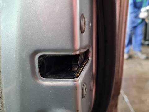 Cerradura Puerta Delantera Derecha Toyota Rav4 2.0 D-4D EXECUTIVE 4X4 2003 ) 116CV 85KW