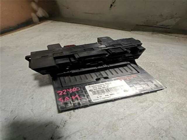 Caja Reles Fusibles Mercedes Clase C 160 2.2 C 220 CDI (LA)(203.008) [2.2 LTR. - 110 KW CDI CAT]