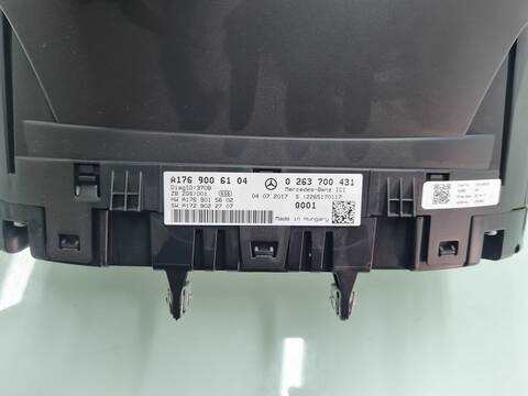 Foto 3ª: Cuadro de Instrumentos Mercedes Clase A 140 A 45 AMG 4-MATIC 176.052) 381CV 280KW [133980] (2017)