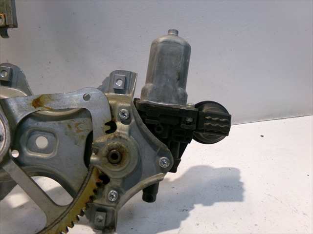 Foto 3ª: Elevalunas Eléctrico Delantero Derecho Toyota Yaris 1.4 D 2006-2011 [1ND] (2009)