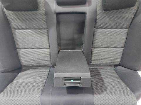 Foto 3ª: Asientos Traseros Audi A6 2.4 177CV [BDW] (2004)