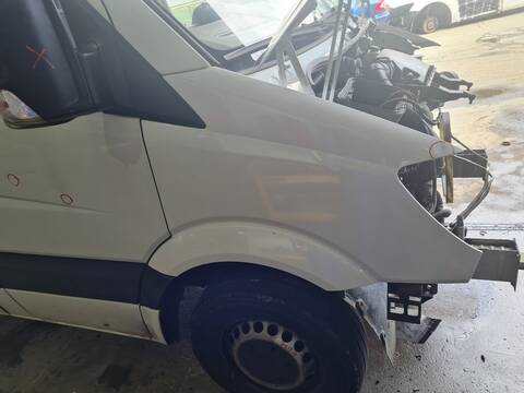 Aleta Delantera Derecha Mercedes Sprinter 210/213/216 CDI 906.611/613) 95CV 70KW CAJA CERRADA