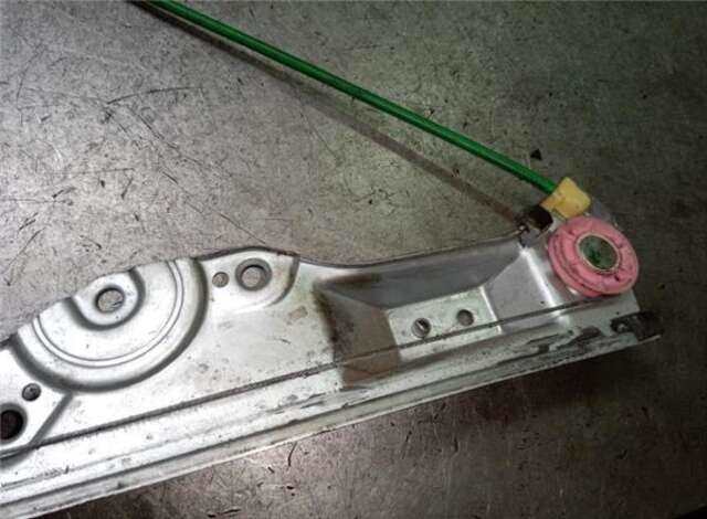 Foto 3ª: Elevalunas Eléctrico Delantero Izquierdo Opel Corsa 1.3 CDTI [Z 13 DTJ]