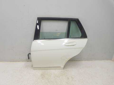 Puerta Trasera Izquierda Mercedes Clase C 210 2.1 CDI 170CV