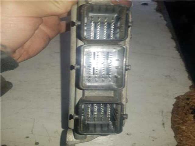 Foto 3ª: Centralita Motor ECU Citroen C3 1.4 HDI [8HX (DV4TD)]