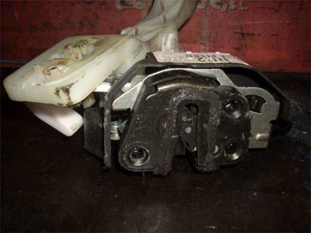 Cerradura Puerta Trasera Derecha Kia Carens 2.0 CRDI
