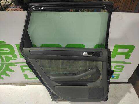 Foto 3ª: Puerta Trasera Izquierda Audi A6 2.5 TDI QUATTRO AUT. 180CV [BAU] (2001)
