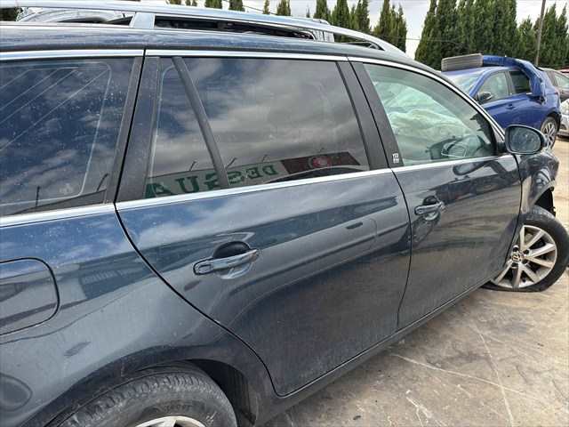 Foto 2ª: Puerta Trasera Derecha Volkswagen Golf 2.0 TDI Variant [CBD] (2010)