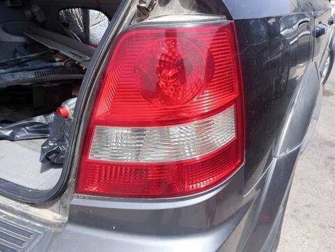 Foto 2ª: Piloto Trasero Derecho Kia Sorento 2.5 CRDI CONCEPT 140CV 103KW [D4CB] (2005)