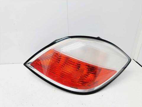 Foto 4ª: Piloto Trasero Derecho Opel Astra 1.7 16V CDTI BERLINA 101CV 74KW [Z17DTH] (2005)