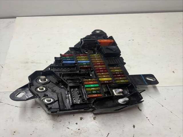 Caja Reles Fusibles Bmw Serie 5 518 M57T2 BERLINA