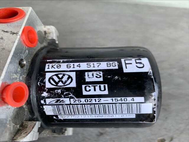 Foto 2ª: Centralita Abs Volkswagen Golf 2.0 TDI 140CV [CBD] (2010)