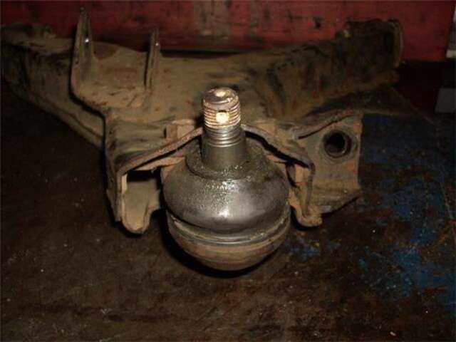 Foto 3ª: Brazo Suspension Delantero Derecho Mitsubishi Montero 3.2 DI-D (V88W. V98W) [4M41]