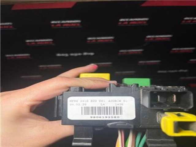 Foto 3ª: Caja Reles Fusibles Citroen Jumpy CONTROL M BLUE-HDI FAP 122CV 90KW FURGON [AHK / DW10FE] (2020)