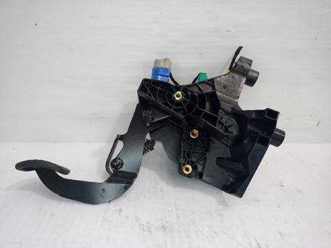 Foto 2ª: Pedal Embrague Renault Trafic L1H1 2 7T 95CV [R9M413] (2014)