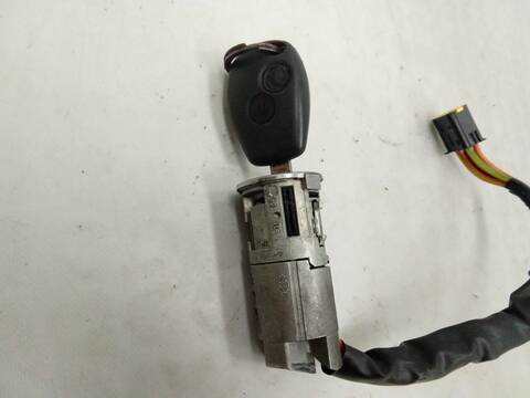 Foto 2ª: Motor de Arranque Dacia Duster 1.5 DCI 4X4 HSMC HSMD) 110CV 81KW [K9K 858,K9K 898] (2012)