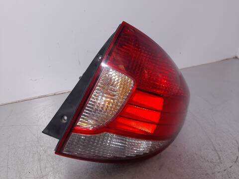 Foto 2ª: Piloto Trasero Derecho Kia Rio IPANEMA BERLINA 97CV 71KW [A5D] (2005)