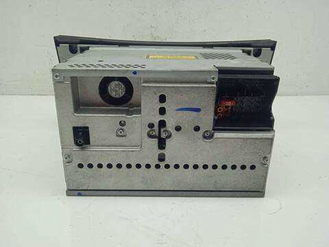 Foto 2ª: Sistema Audio Radio CD Mercedes Clase E 180 3.0 V6 CAT BERLINA 231CV 170KW [M272943] (2006)