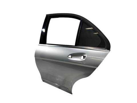 Foto 3ª: Puerta Trasera Izquierda Mercedes Clase C 160 646811 BERLINA (2009)