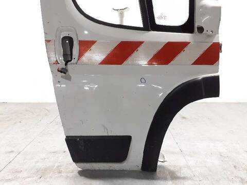 Foto 2ª: Puerta Delantera Derecha Peugeot Boxer 335 L1H2 PRO BLUEHDI 165 START STOP 165CV 121KW FURGON [4H03] (2020)