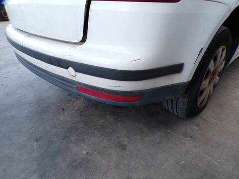 Foto 2ª: Paragolpes Trasero Volkswagen Touran BXE (2009)