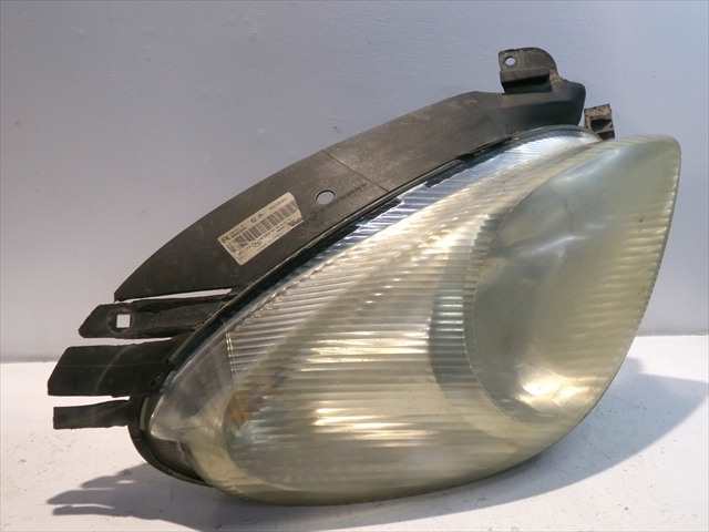 Foto 2ª: Faro Derecho Citroen Xsara 2.0 HDI 1999-2010 [RHY] (2001)