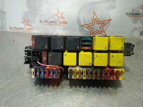 Foto 3ª: Caja Reles Fusibles Mercedes Clase S 220 400 CDI 220.028) BERLINA 250CV 184KW [OM628960] (2000)