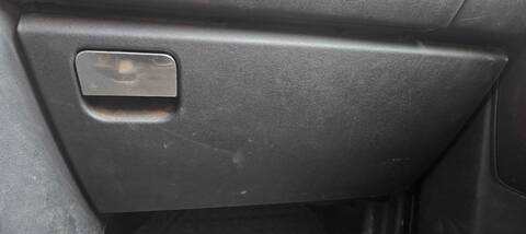 Guantera Land Rover Discovery TDV6 S 190CV 140KW