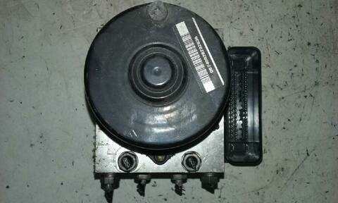 Foto 2ª: Abs Volkswagen Golf SPORTLINE BERLINA 140CV 103KW [BKD] (2004)