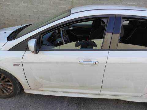 Puerta Delantera Izquierda Ford Focus M1DD BERLINA