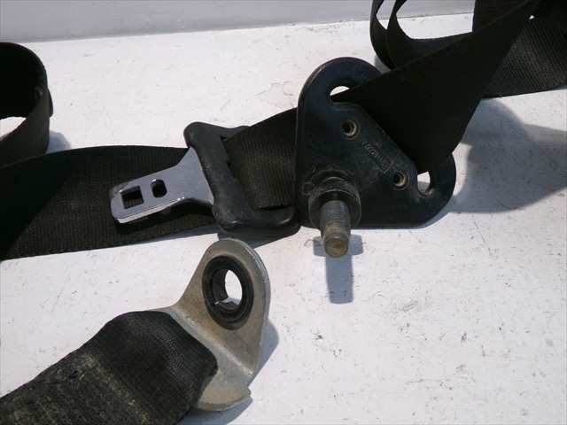 Foto 3ª: Cinturón Trasero Izquierdo Ford Ka 1.3 G 1996-2008 [J4P] (2002)