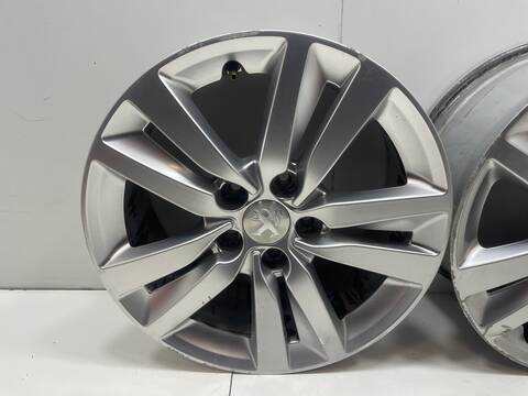 Foto 2ª: Juego LLantas Peugeot 308 BH01 (2016)