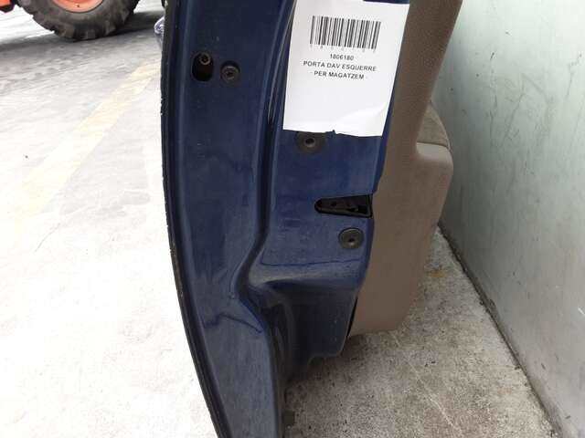 Foto 3ª: Puerta Delantera Izquierda Volkswagen Golf 1.6 TDI 105CV 0CV [CAYC] (2010)