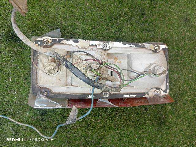 Foto 3ª: Piloto Trasero Izquierdo Nissan Patrol 3.3 D SD33 5P (1989)