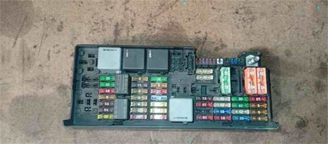 Caja Reles Fusibles Mercedes Clase ML 230 3.5 ML 350 (164.186) [3.5 LTR. - 200 KW V6 CAT]