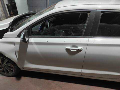 Puerta Delantera Izquierda Hyundai i30 G4LK