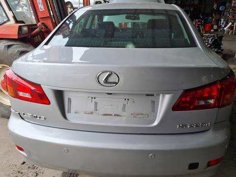Portón Lexus IS 220D 177CV 130KW