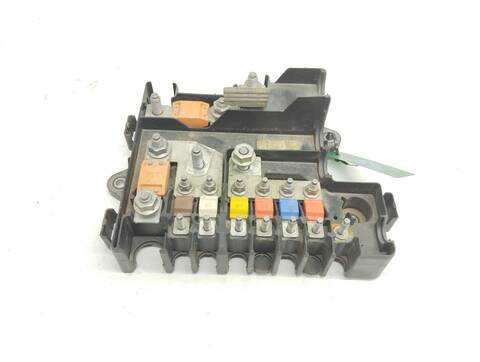 Caja Reles Fusibles Iveco Camion D 35S12