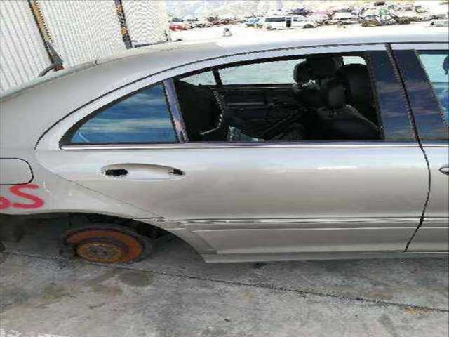 Puerta Trasera Derecha Mercedes Clase C 160 BERLINA 170CV 125KW
