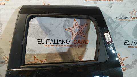 Foto 4ª: Puerta Trasera Izquierda Dacia Duster SL 2019 150CV 110KW [H5HB4]